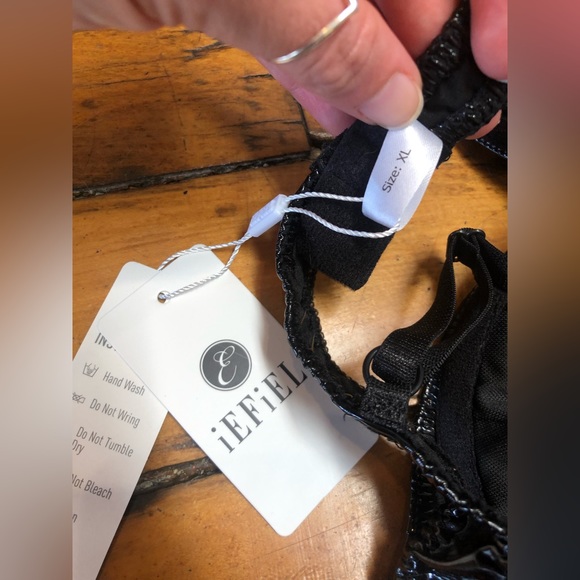 Patent Leather Balconette bra, size L/29” C and S/26” A. - Picture 11 of 12